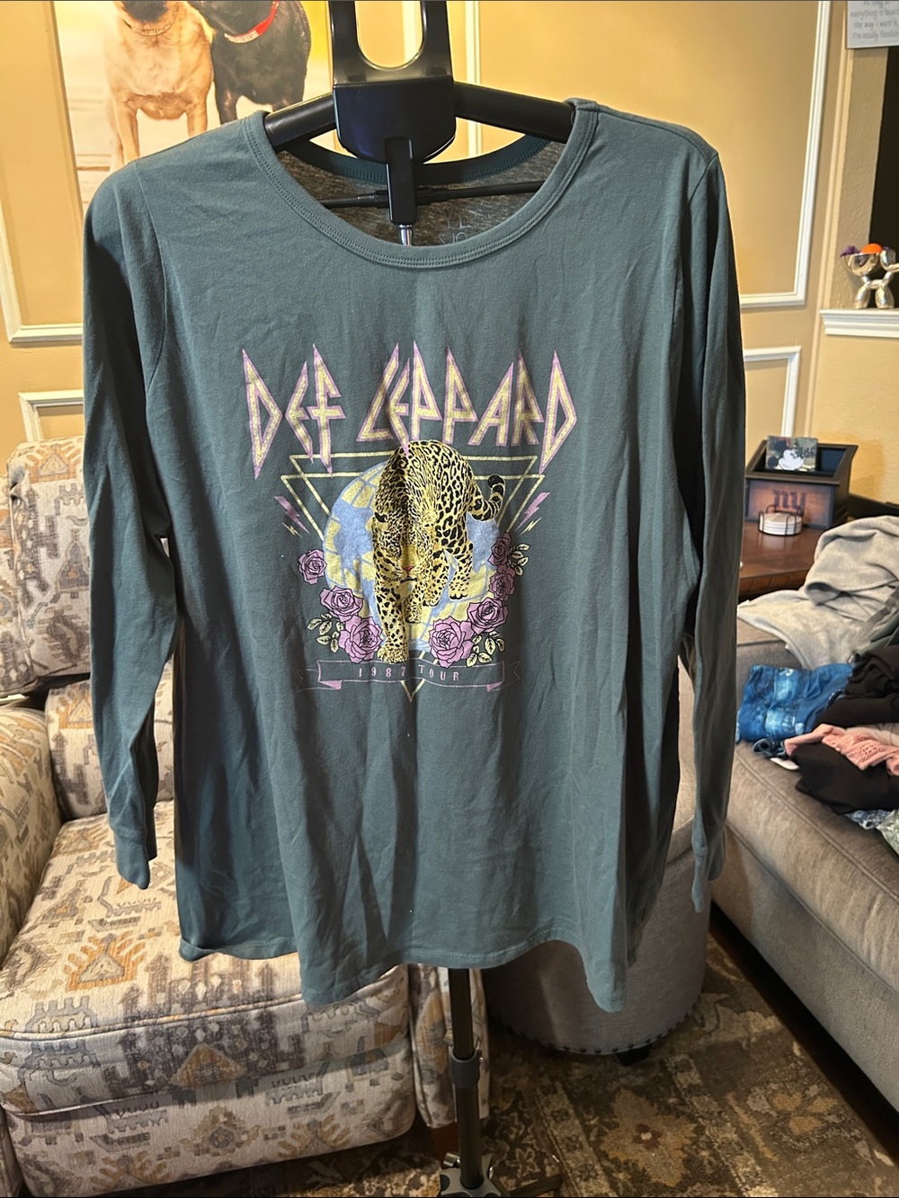 torrid Dark Green Def Leppard Leopard Graphic Long Sleeve Tee